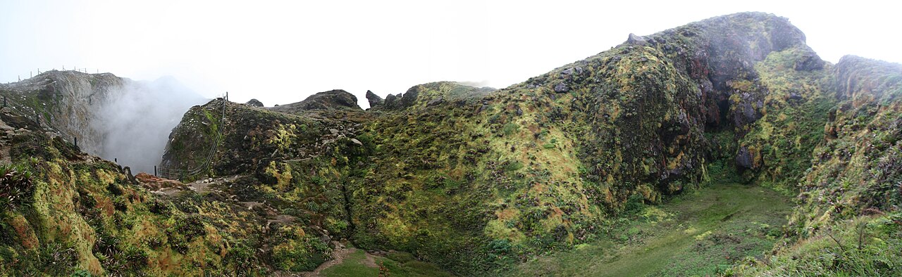 Le volcan de la Soufrière, Basse-Terre
